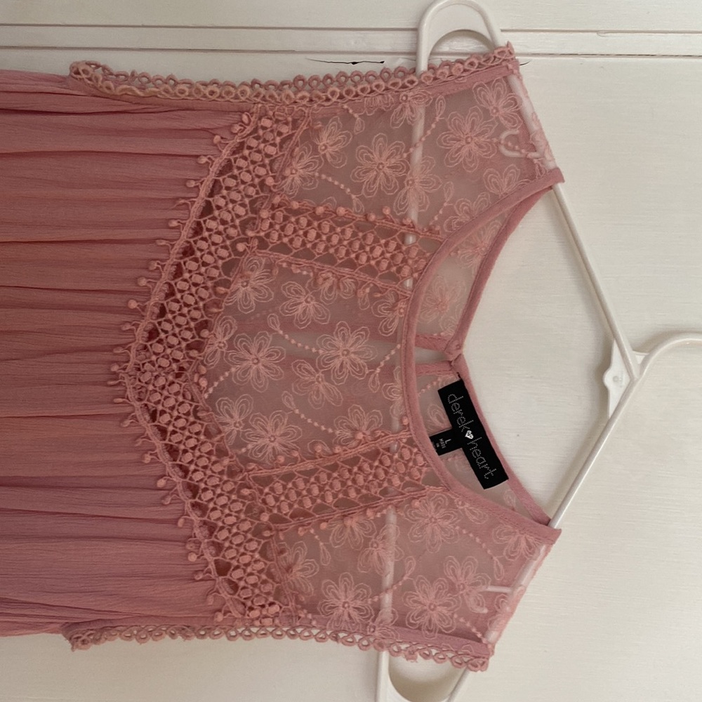 Sheer Sleeveless Top - Picture 4 of 5
